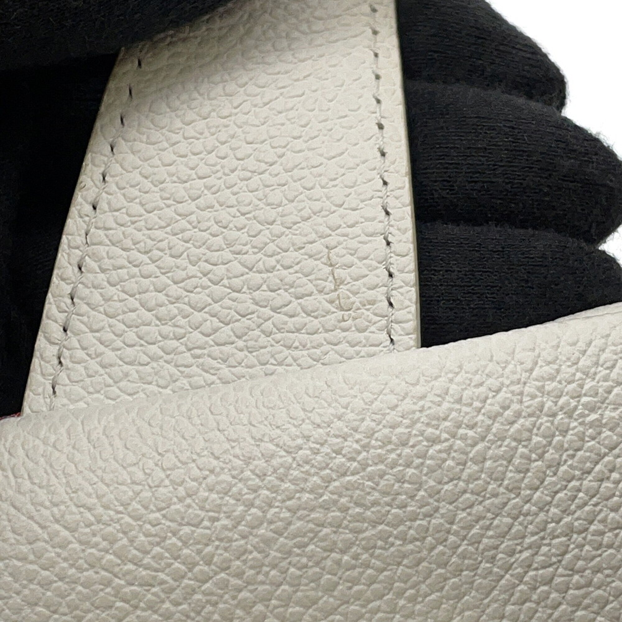 Louis Vuitton Damier White Handbag (Pre-Owned)