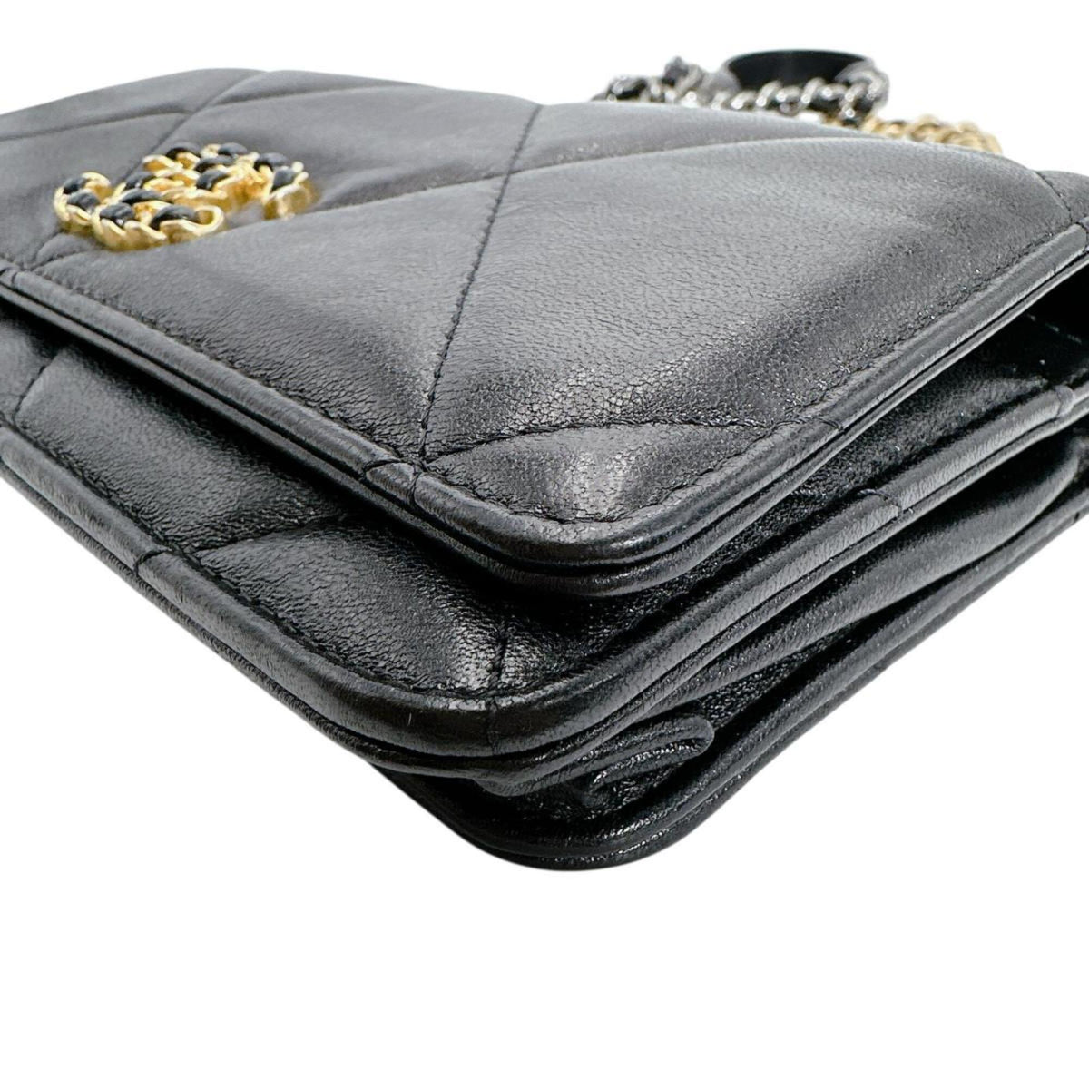 Chanel Black Leather Chain/Shoulder Wallet (Pre-Owned)