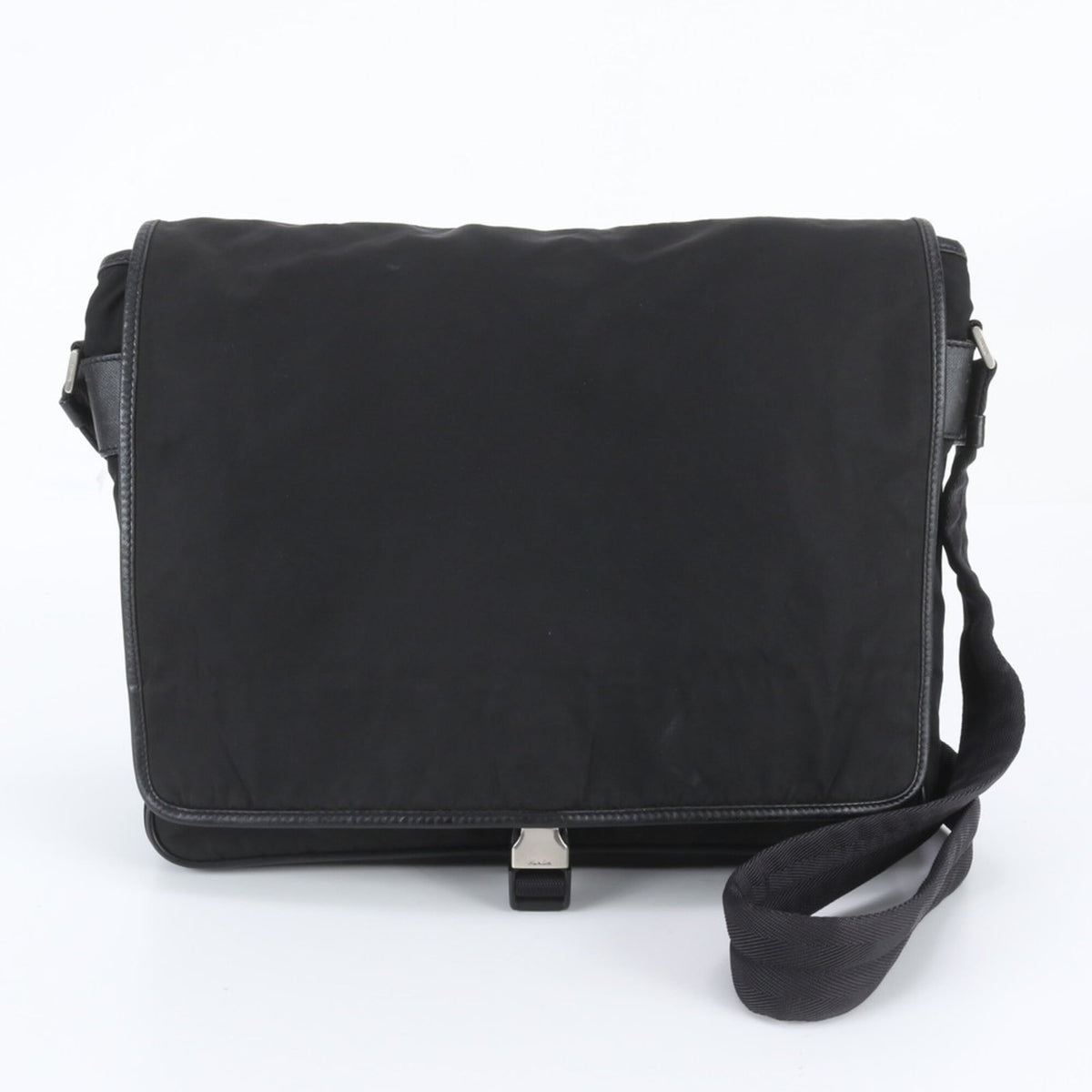 Prada Black Leather Nylon Messenger Bag Shoulder Bag (Pre-Owned)