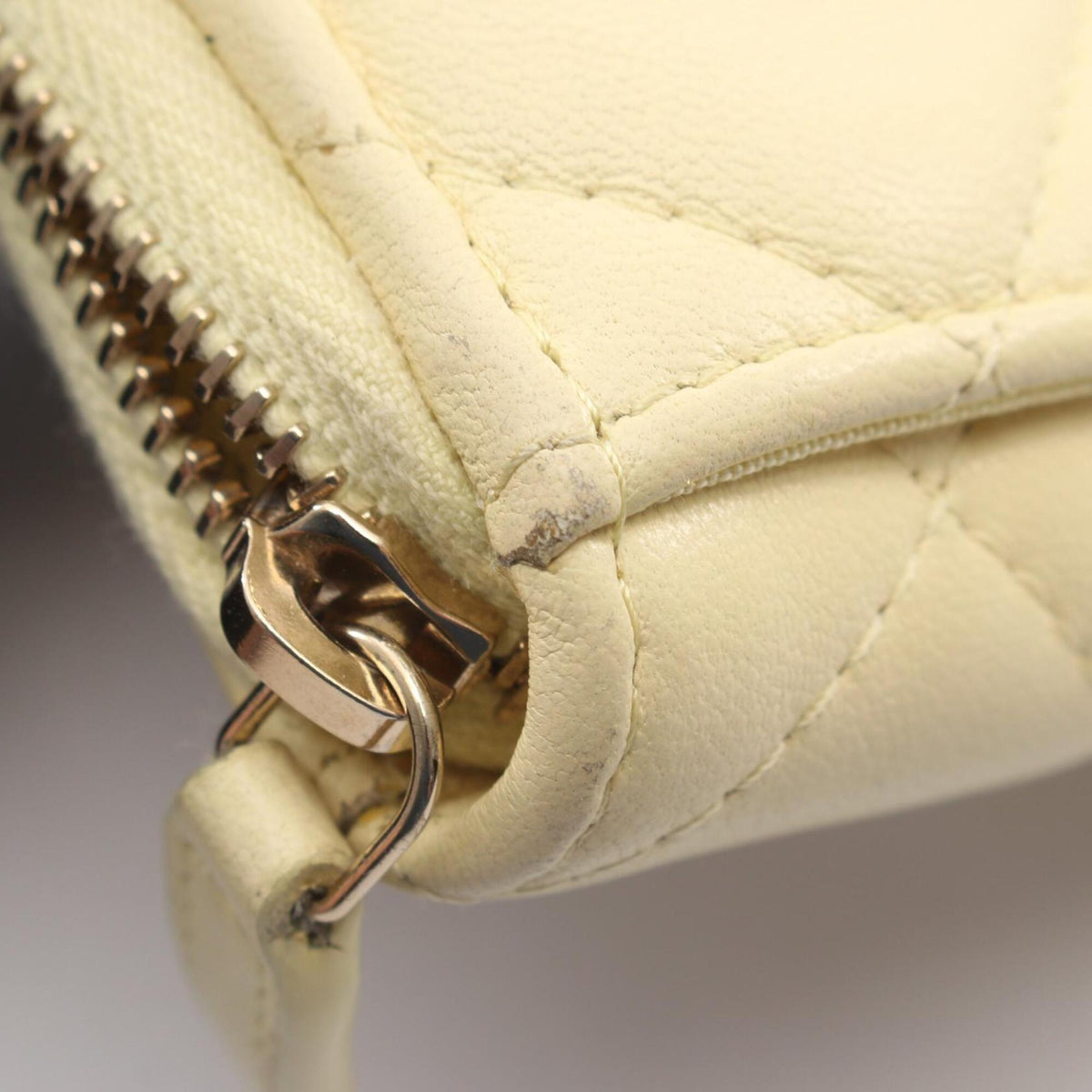 Chanel Yellow Leather Coin Purse/Coin Case (Pre-Owned)