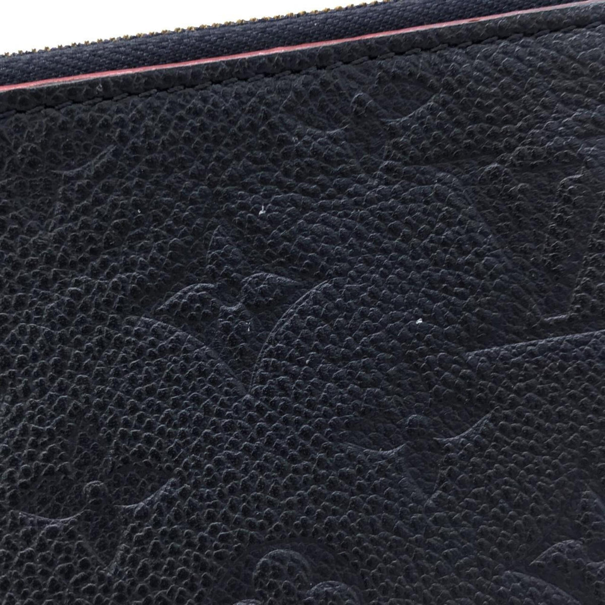 Louis Vuitton Marine Rouge Leather Pochette Shoulder Bag (Pre-Owned)