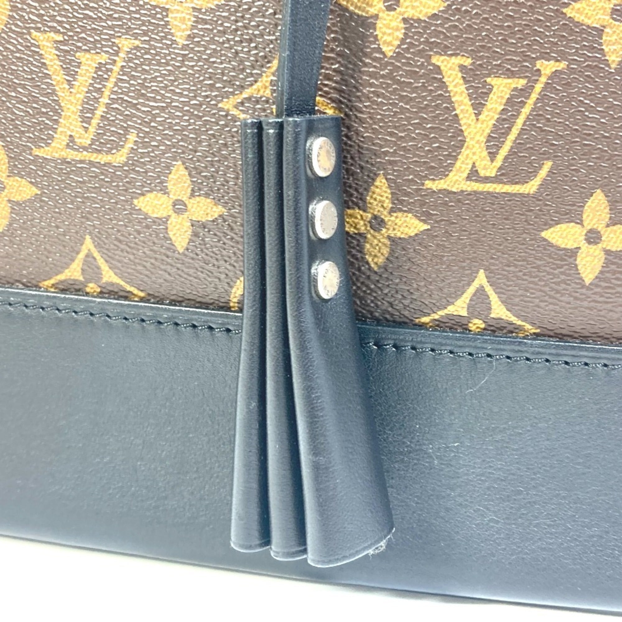 Louis Vuitton Black Brown Monogram Noir Monogram Leather Shoulder Bag (Pre-Owned)