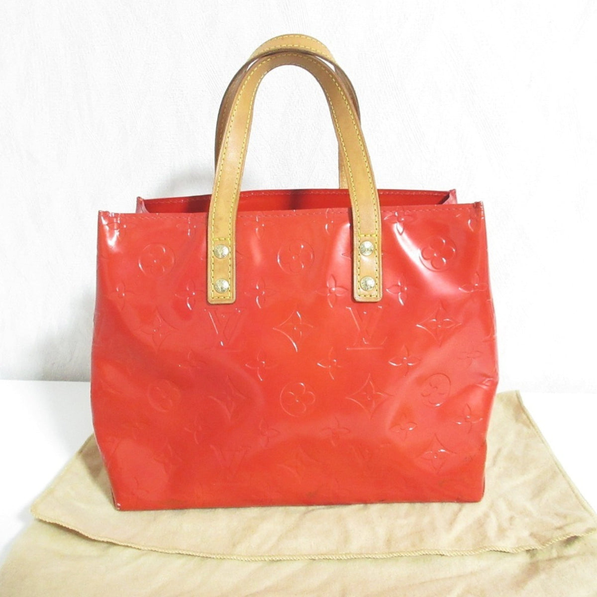 Louis Vuitton Red Color Handbag Tote Bag (Pre-Owned)