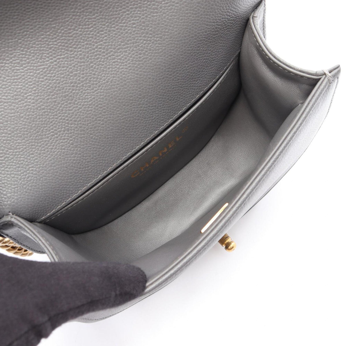 Chanel Boy Chanel Gray Grained Calfskin Handbag Shoulder Bag (Pre-Owned)