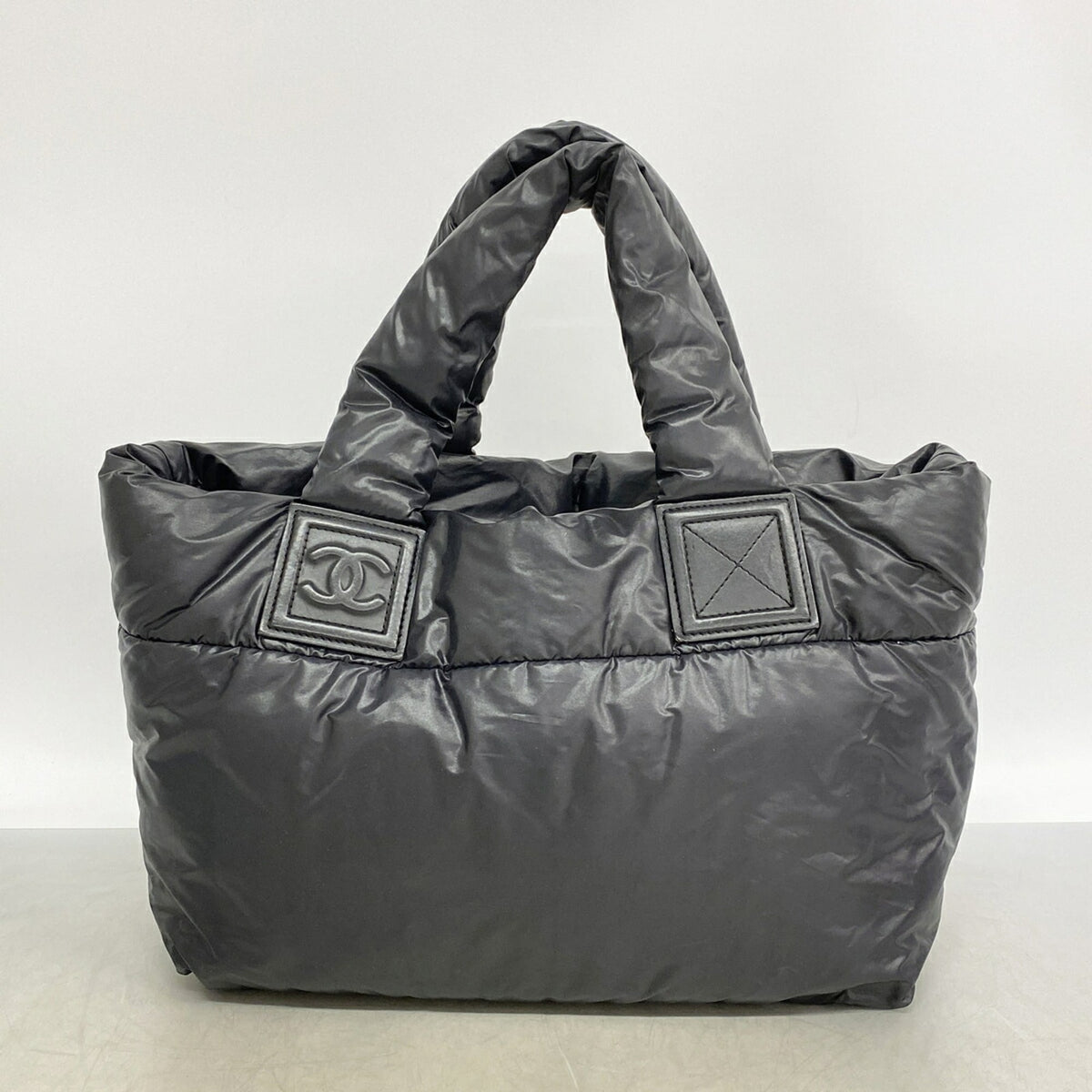 Chanel Black Nylon Tote Bag (Pre-Owned)
