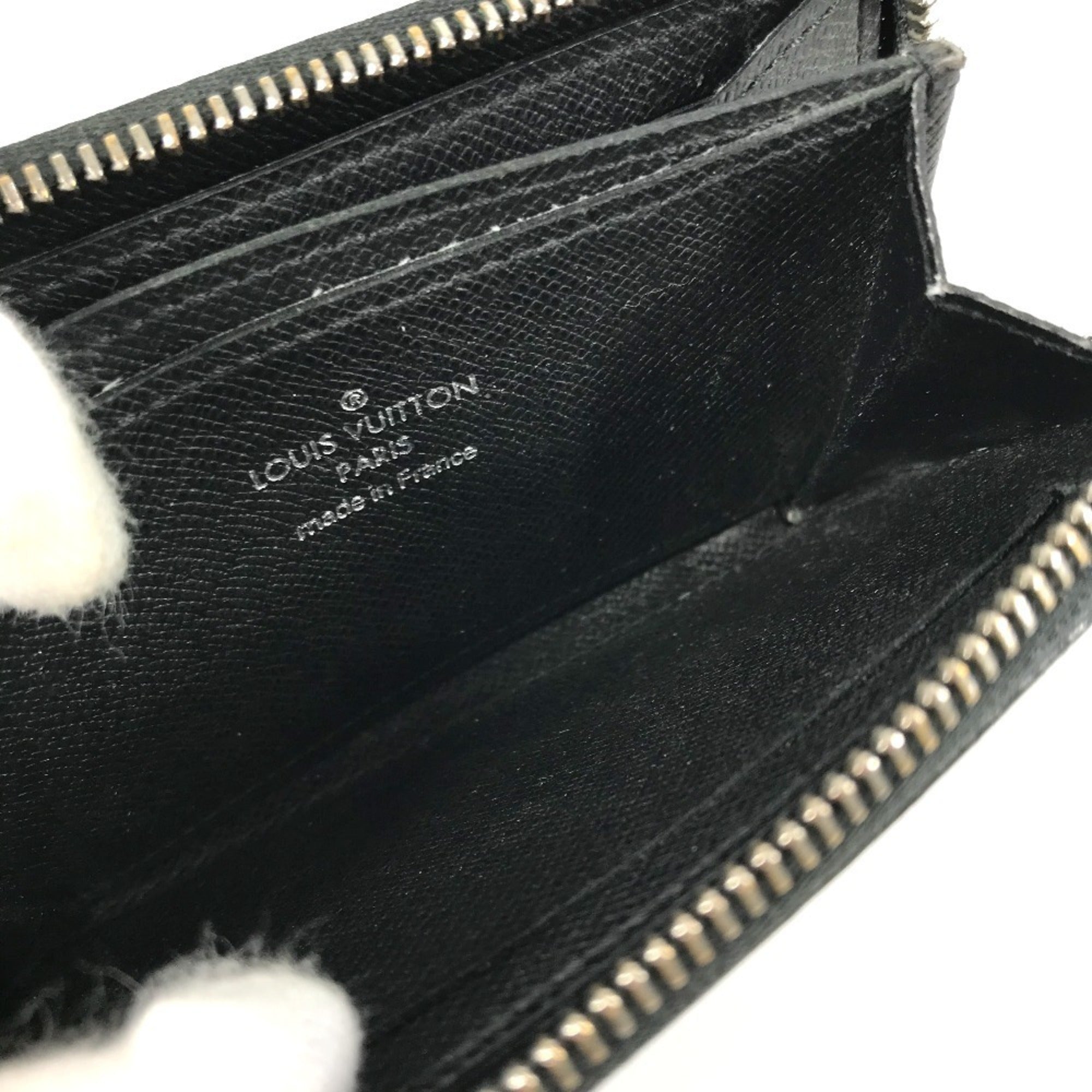 Louis Vuitton Taiga Ardoise Black Taiga Leather Coin Purse/Coin Case (Pre-Owned)
