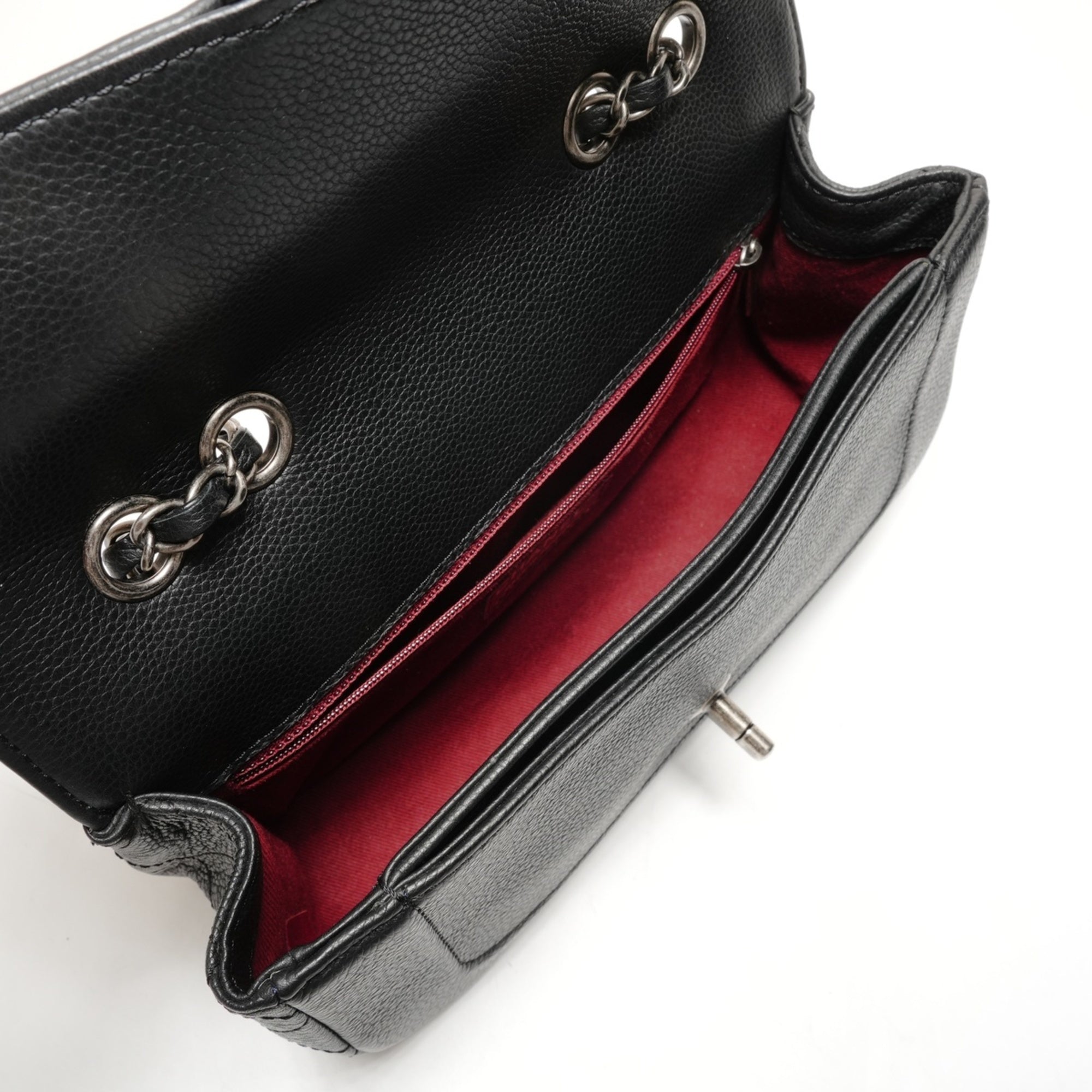 Chanel Black Shoulder Bag (Pre-Owned)
