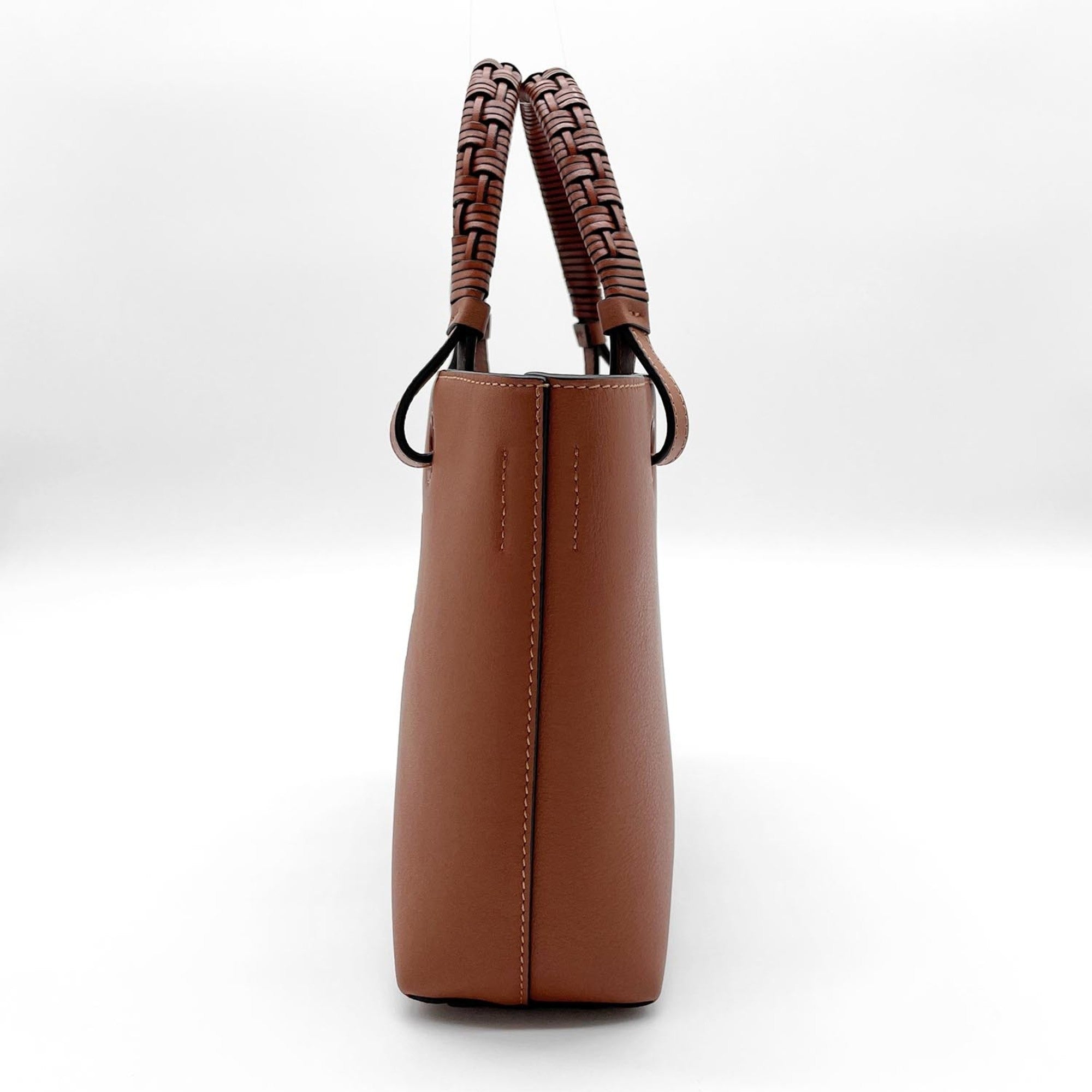 Loewe Brown Leather Shoulder Bag (Pre-Owned)