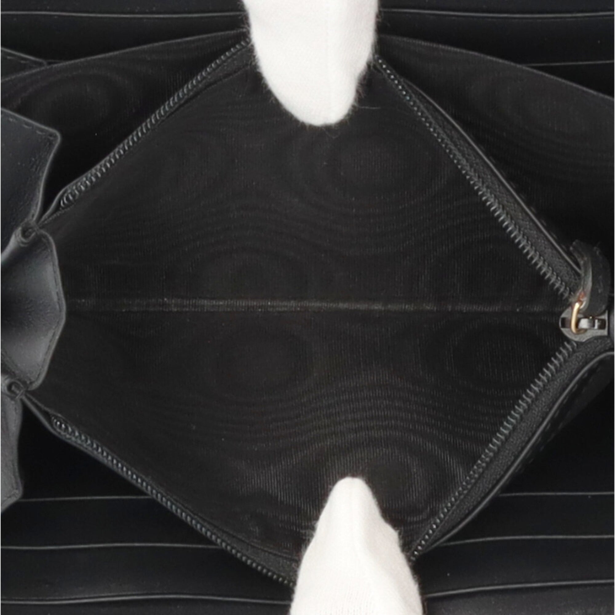 Gucci Beige Black Canvas Long Wallet (Bi-Fold) (Pre-Owned)