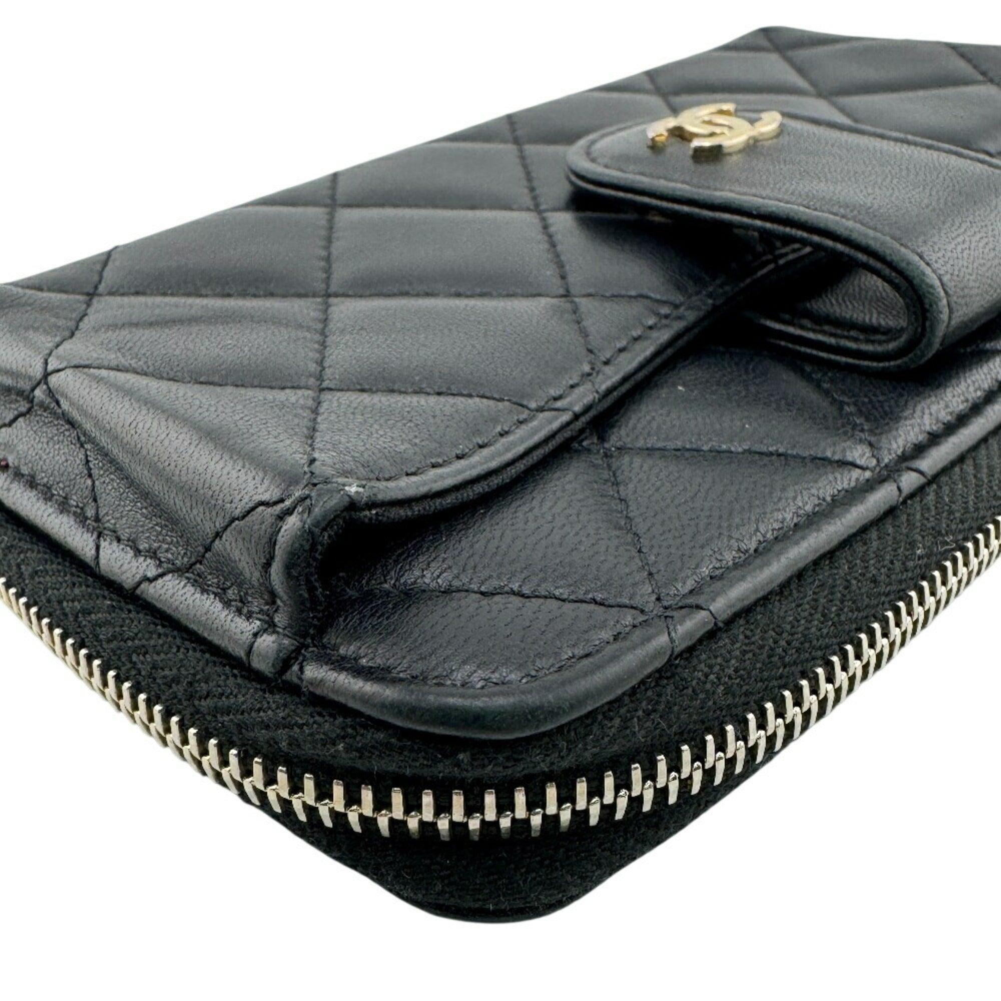 Chanel Black Leather (Pre-Owned)