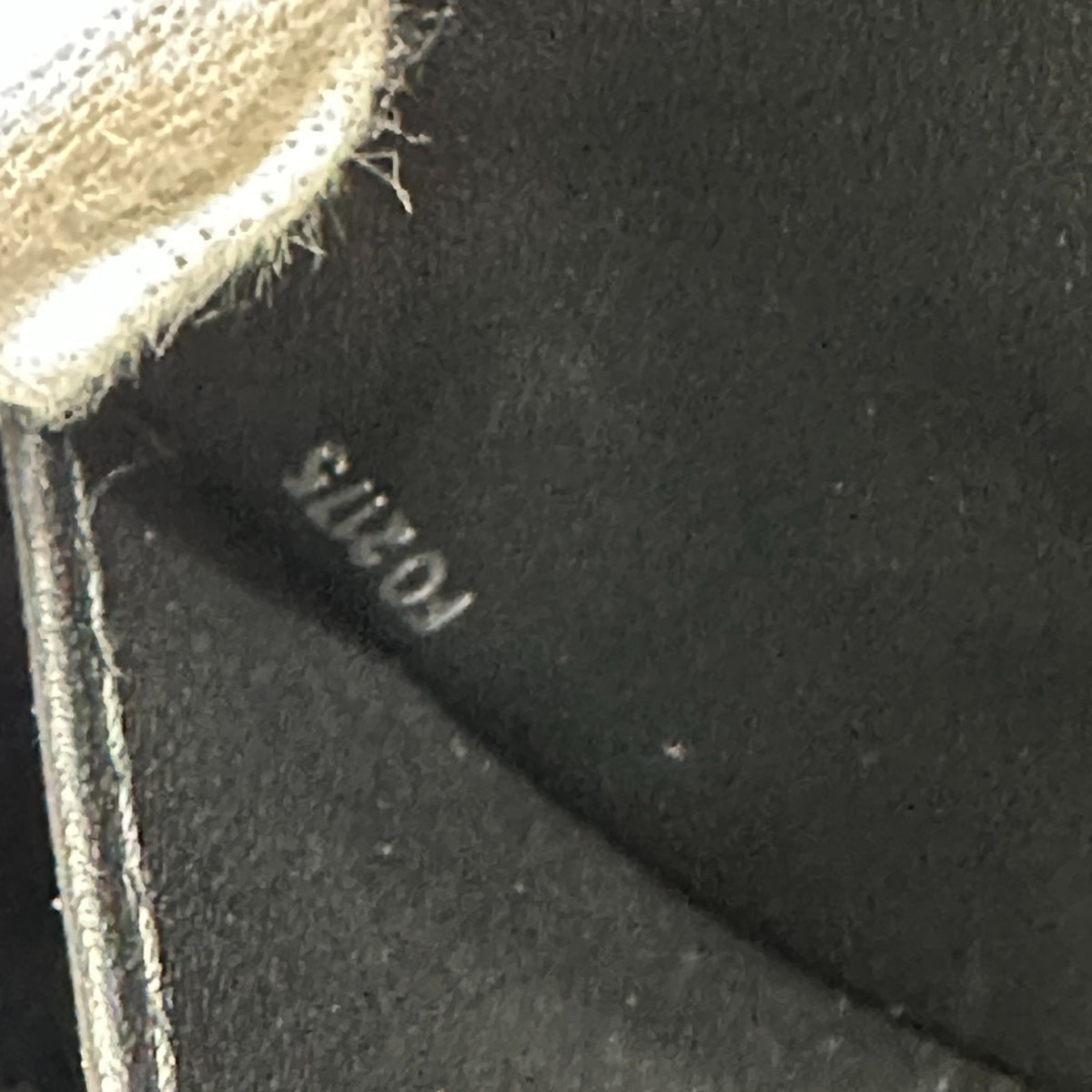 Louis Vuitton Black Noir Leather Handbag Shoulder Bag (Pre-Owned)
