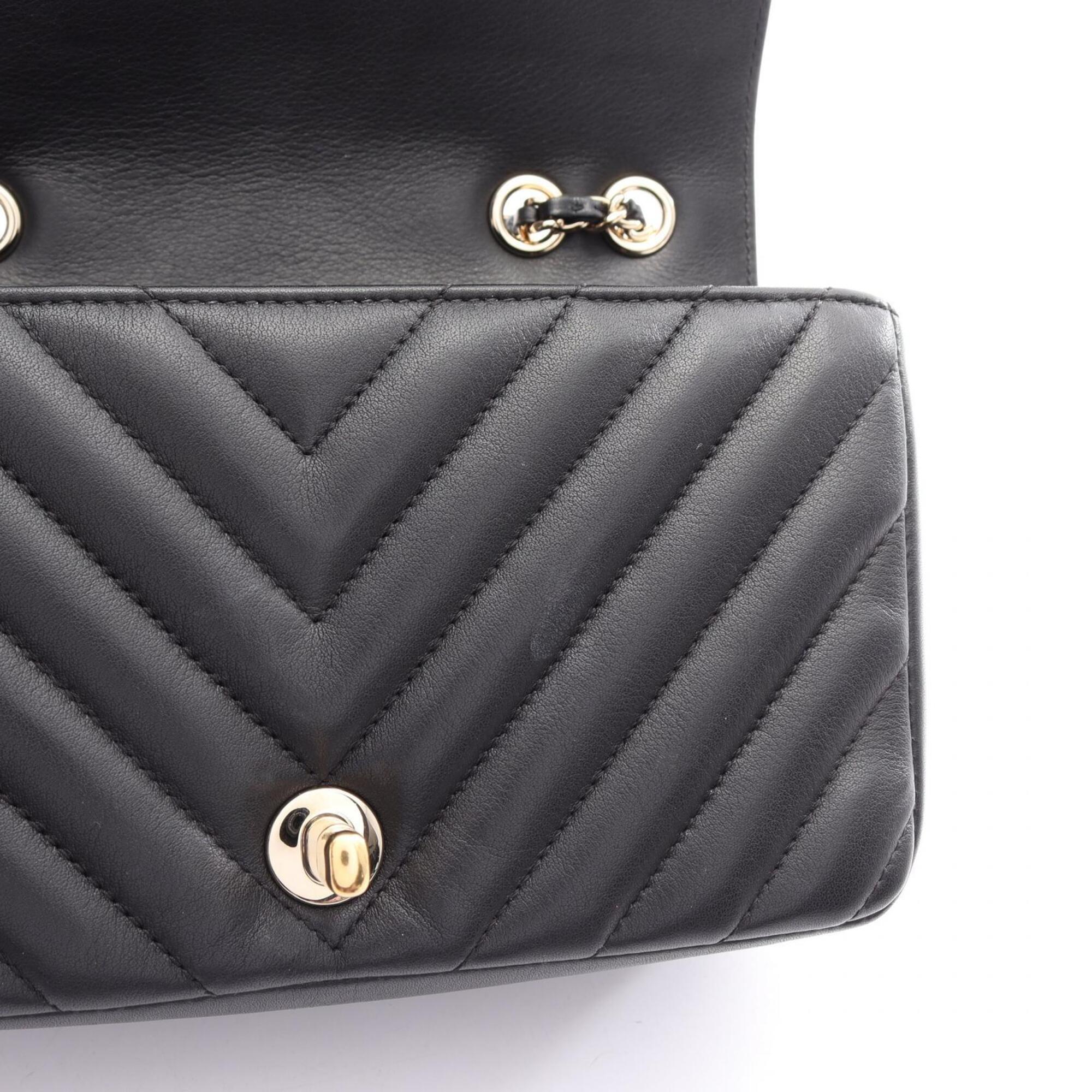 Chanel Black Leather Handbag Shoulder Bag (Pre-Owned)