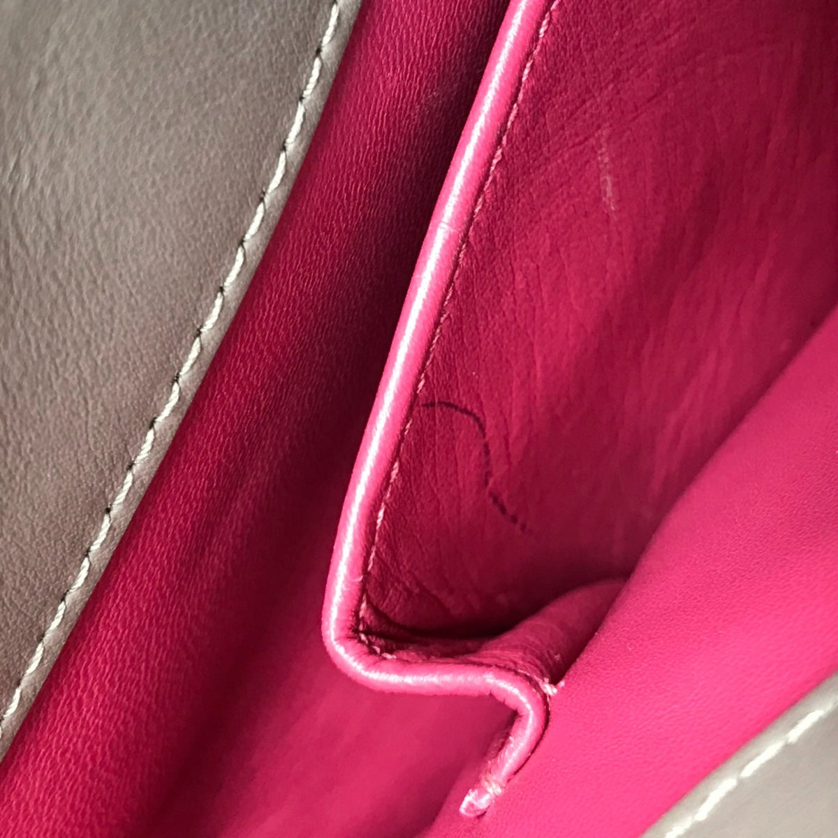 Bvlgari Pink Leather Shoulder Bag (Pre-Owned)