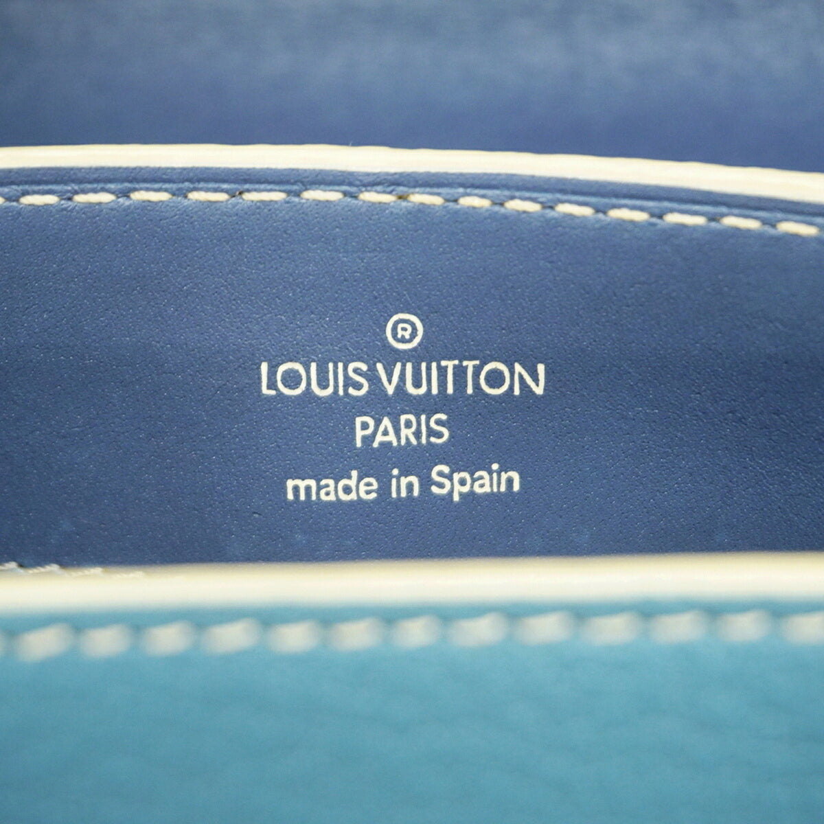 Louis Vuitton Blue Shoulder Bag (Pre-Owned)