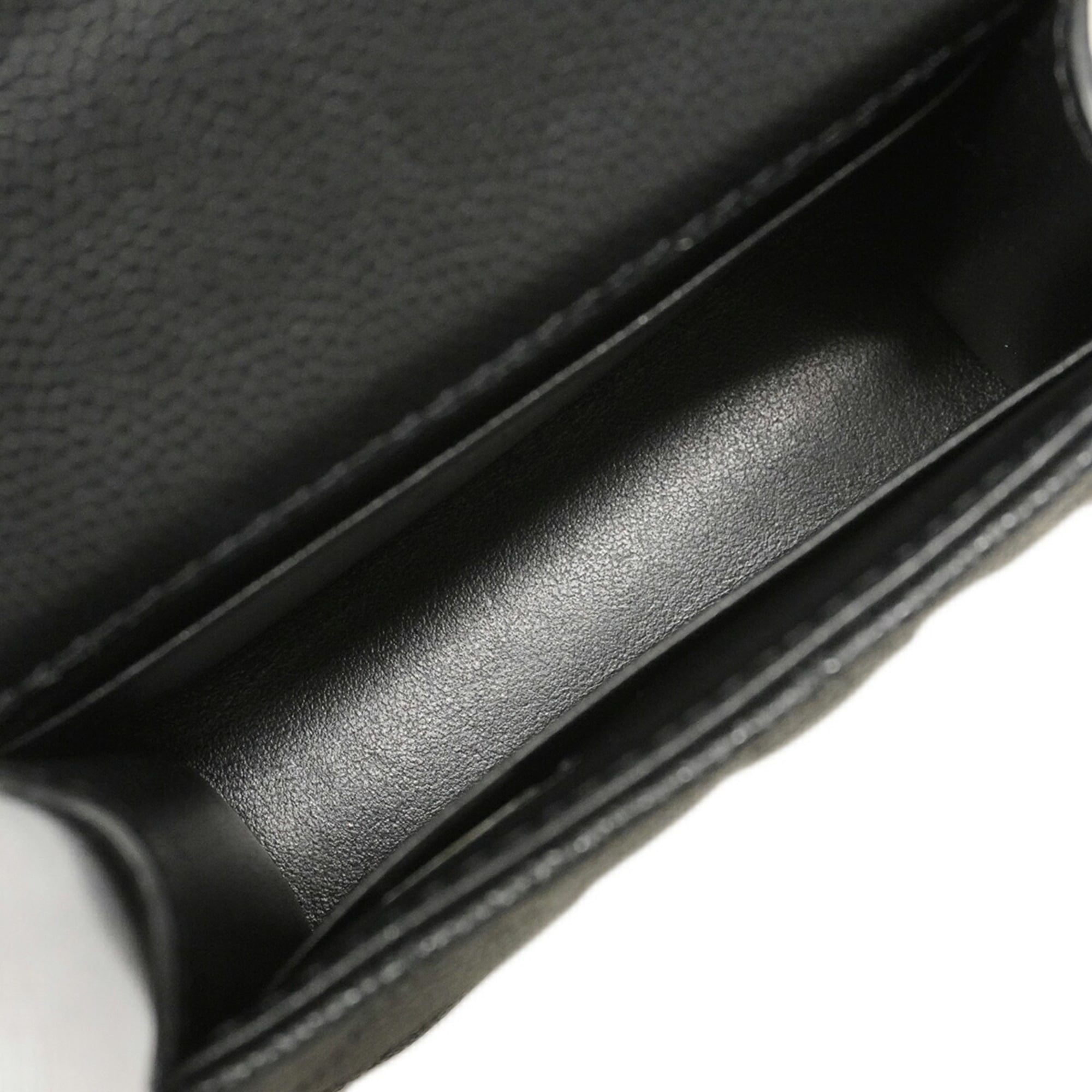 Chanel Black Grained Calfskin Handbag (Pre-Owned)