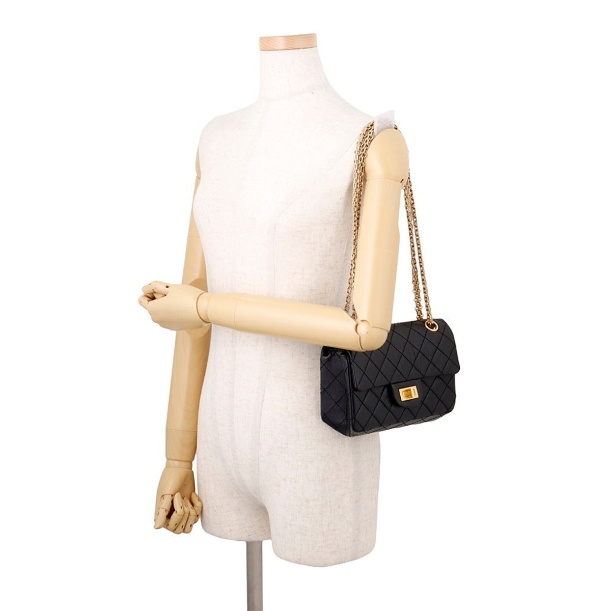 Chanel Matelasse Black Leather Handbag Shoulder Bag (Pre-Owned)
