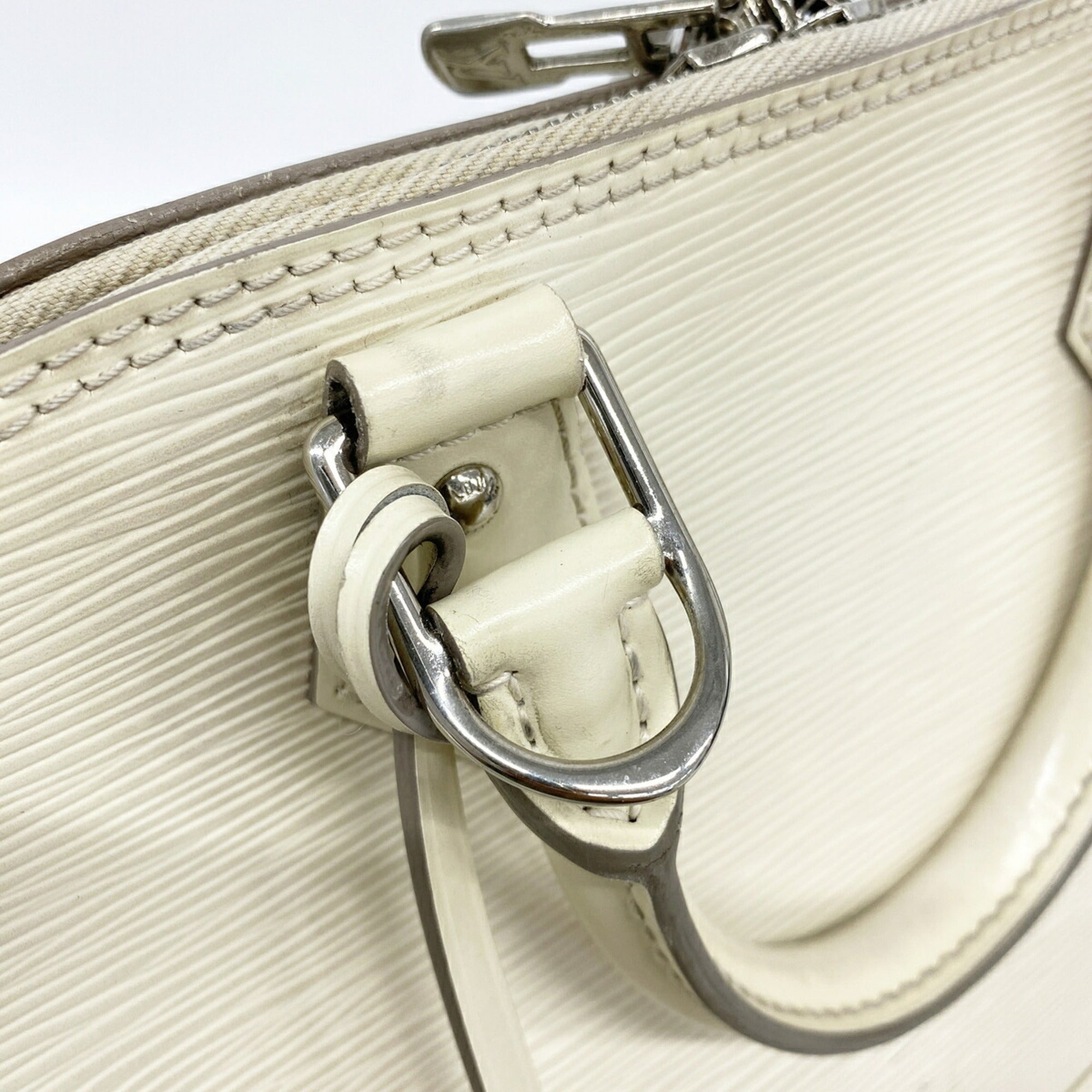 Louis Vuitton Lv Off White Handbag (Pre-Owned)