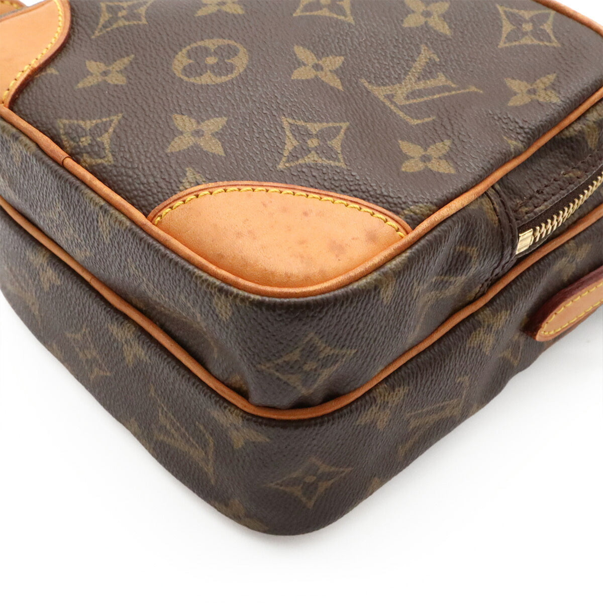 Louis Vuitton Brown Monogram Pochette Shoulder Bag (Pre-Owned)