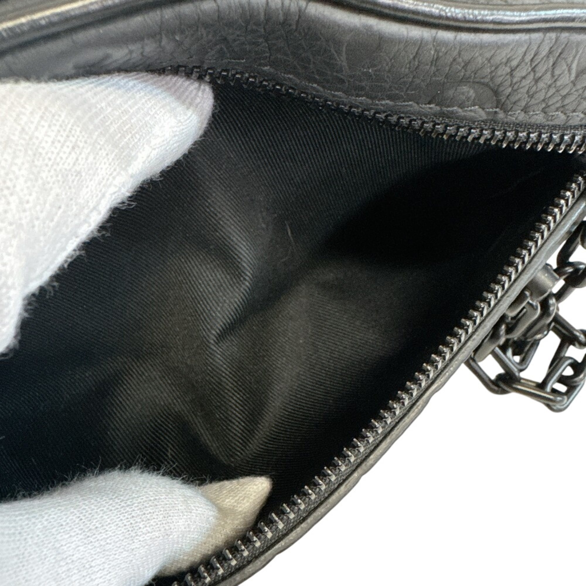 Louis Vuitton Black Leather Clutch Bag Pochette (Pre-Owned)