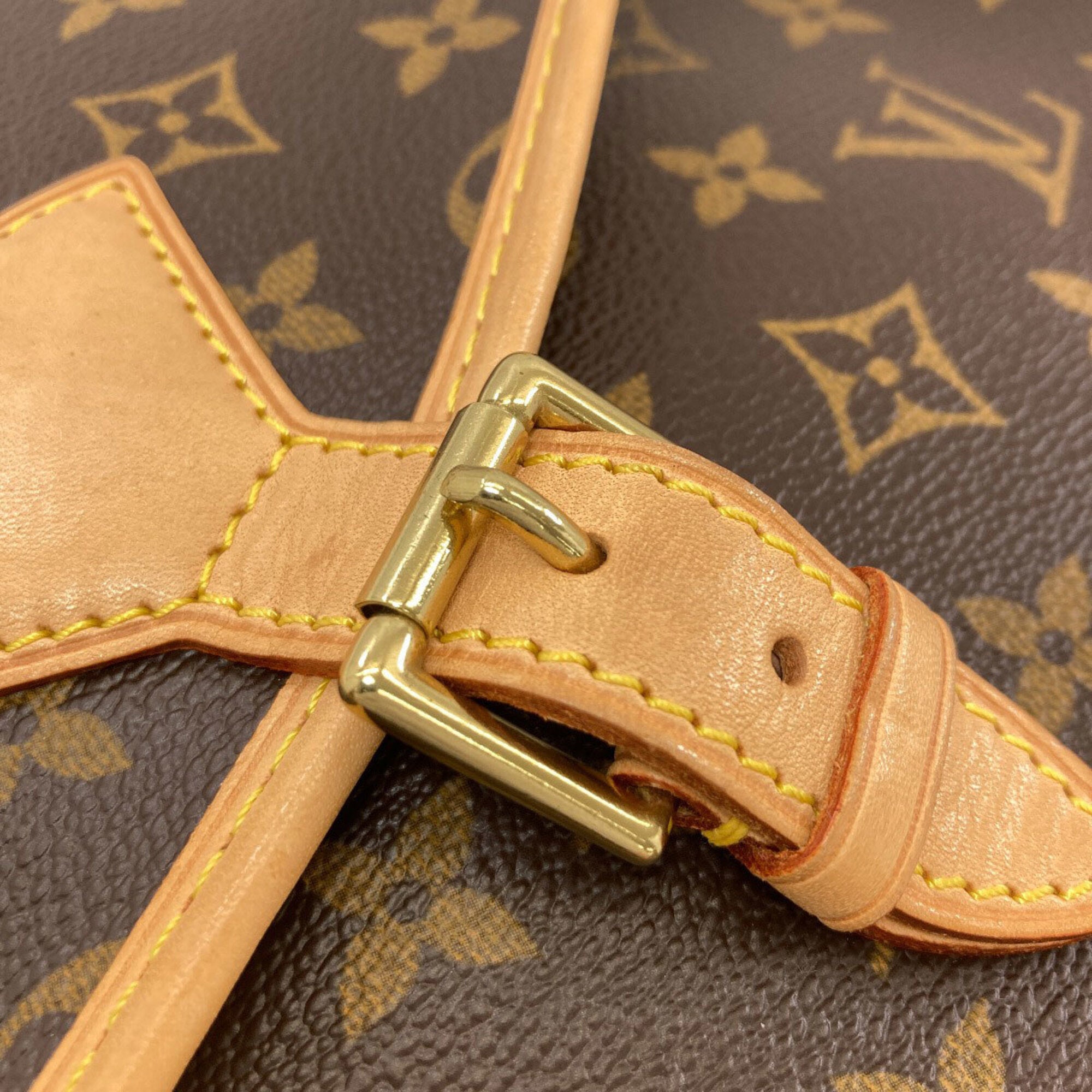 Louis Vuitton Monogram Monogram Canvas Shoulder Bag (Pre-Owned)