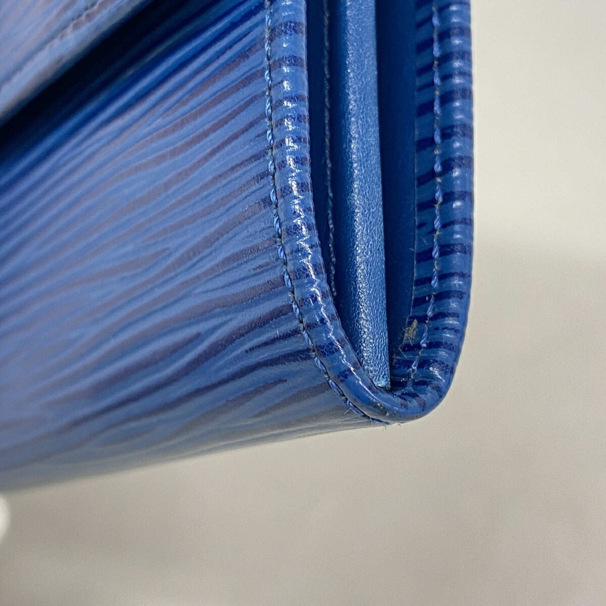 Louis Vuitton Toledo Blue Long Wallet (Bi-Fold) (Pre-Owned)