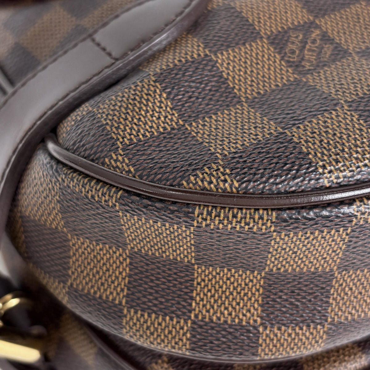 Louis Vuitton Damier Brown Damier Canvas Shoulder Bag (Pre-Owned)