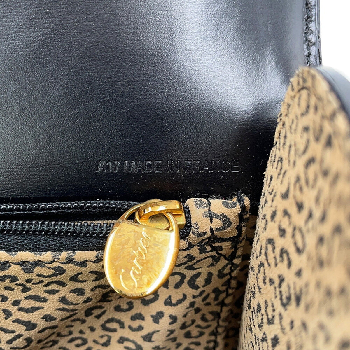 Cartier Panthère Black Leather Handbag Shoulder Bag (Pre-Owned)