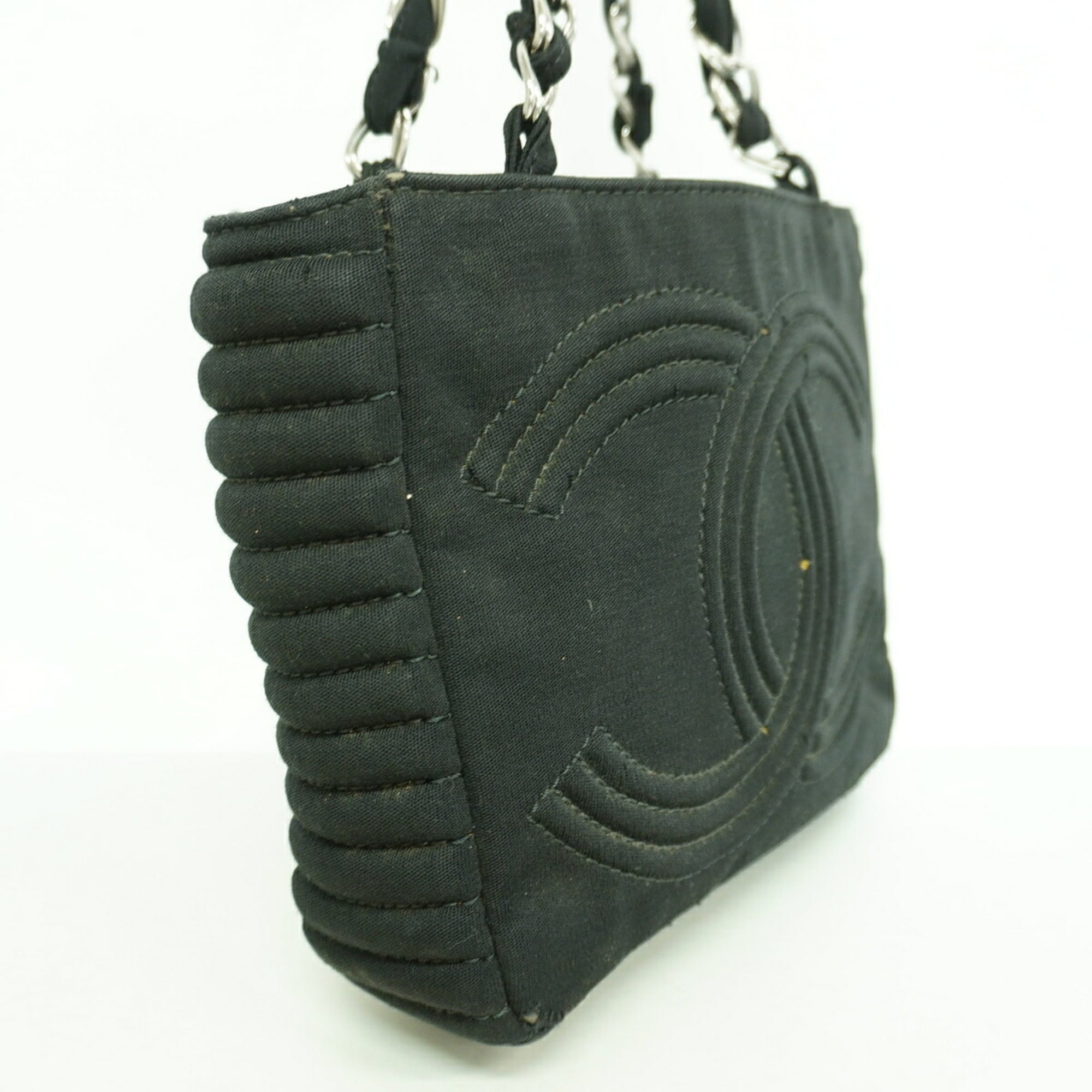 Chanel Black Shoulder Bag (Pre-Owned)