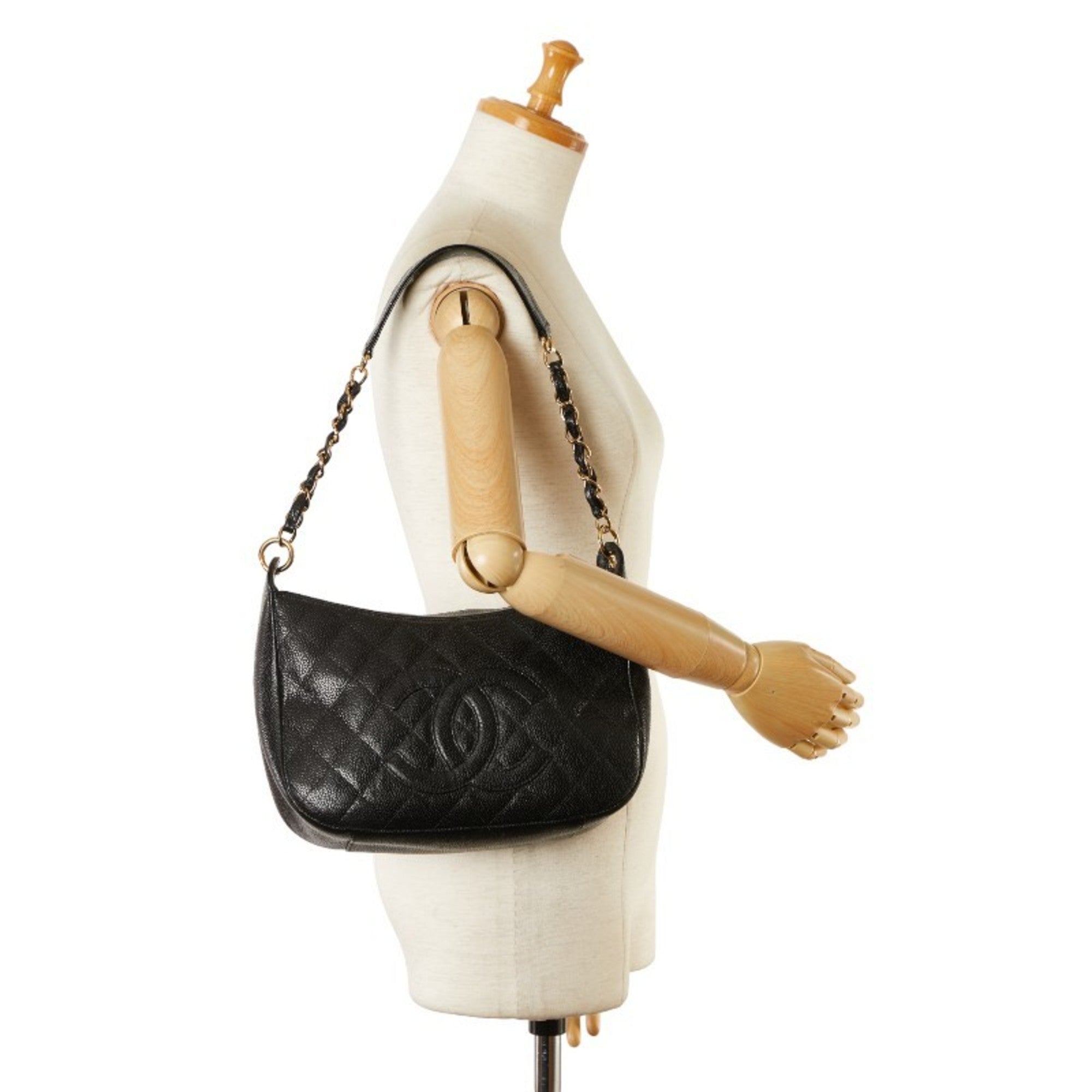 Chanel Black Grained Calfskin Shoulder Bag (Pre-Owned)