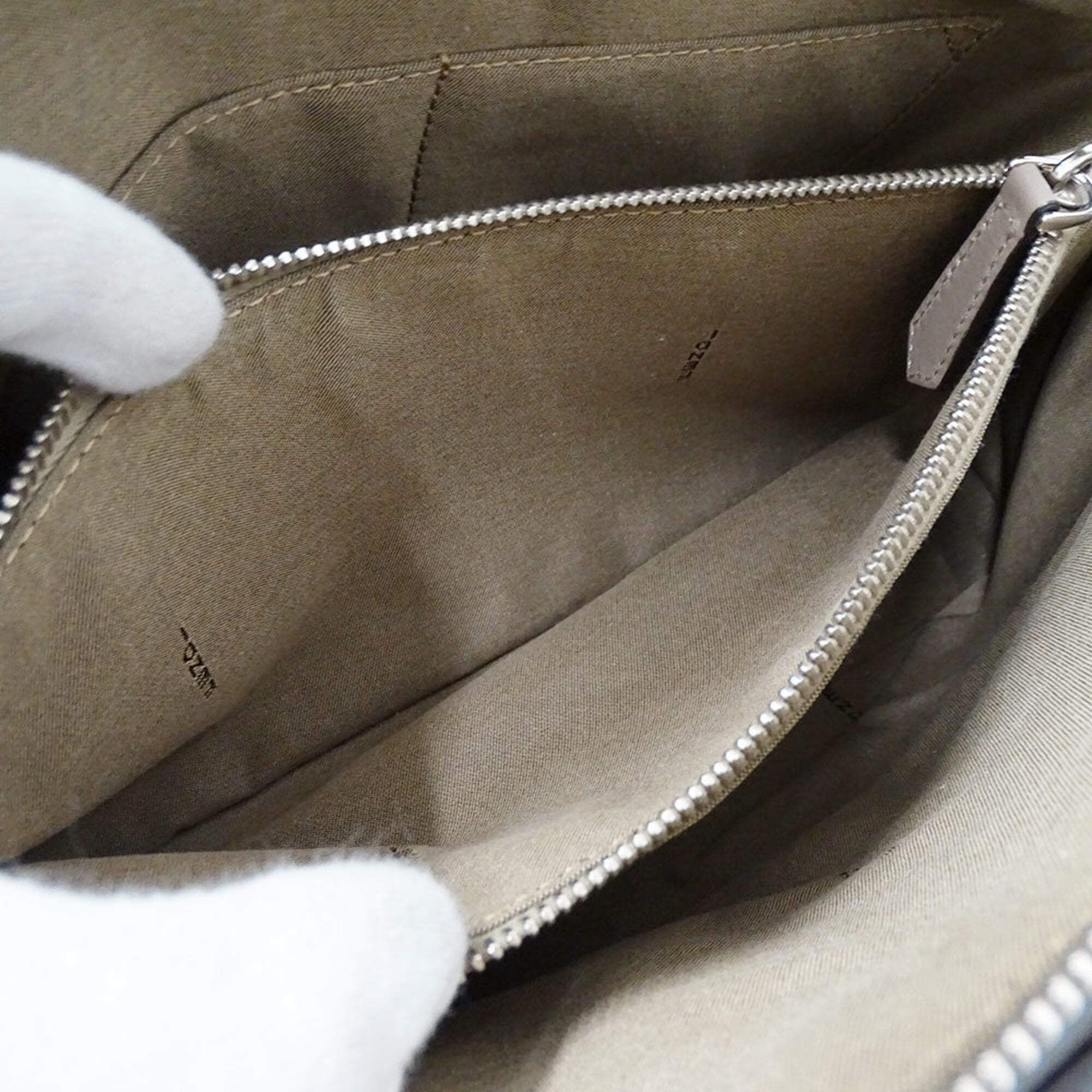 Fendi Grayish Leather Handbag Shoulder Bag (Pre-Owned)