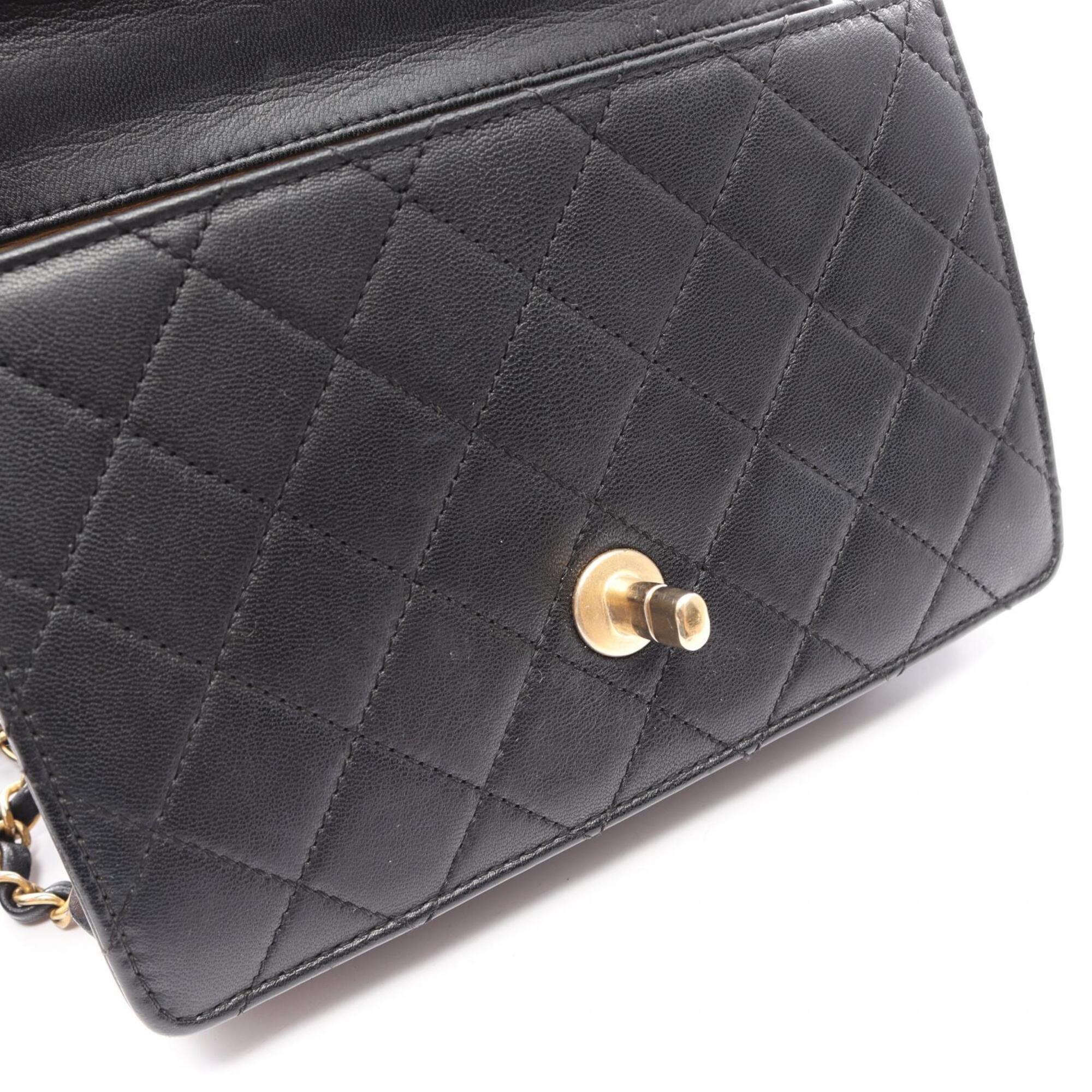 Chanel Black Leather Handbag Shoulder Bag (Pre-Owned)