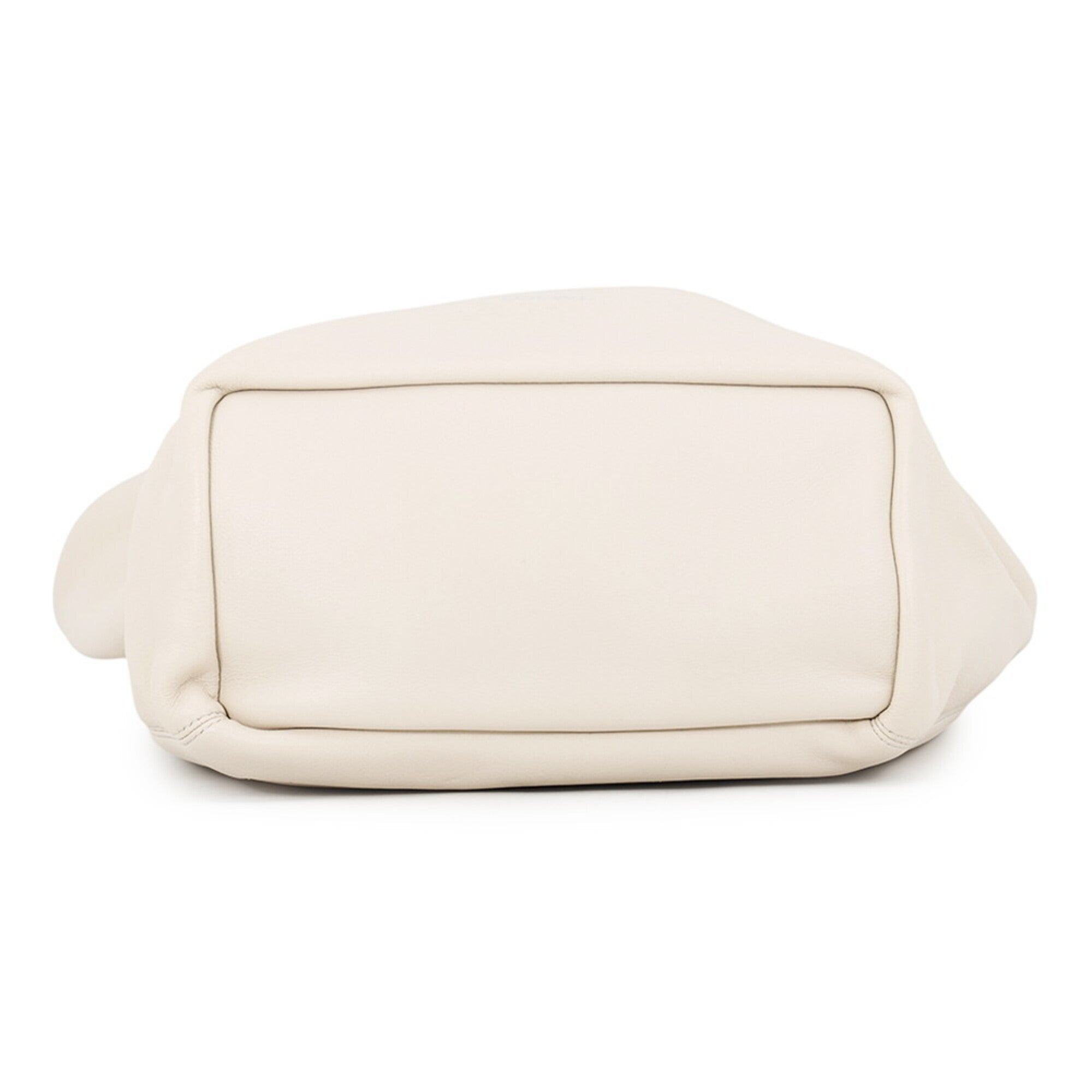 Loewe Ivory Leather Shoulder Bag (Pre-Owned)