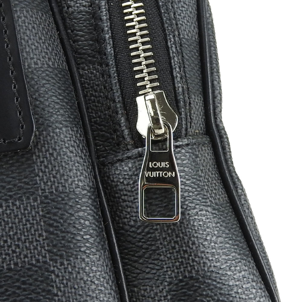 Louis Vuitton Damier Graphite Black Gray Damier Graphite Pochette Shoulder Bag (Pre-Owned)