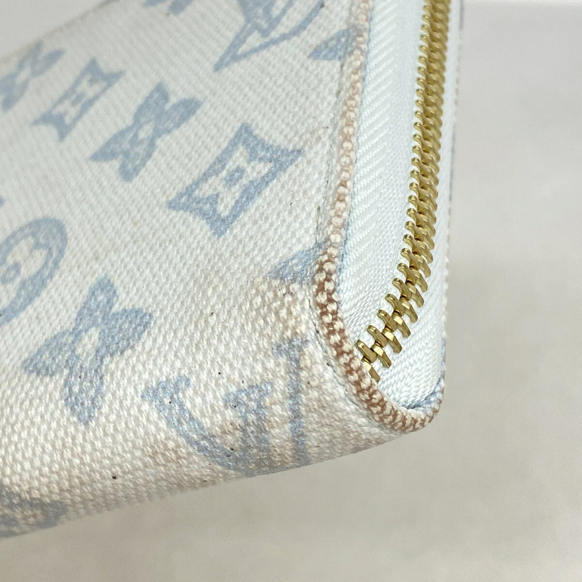 Louis Vuitton Blue Long Wallet (Bi-Fold) (Pre-Owned)