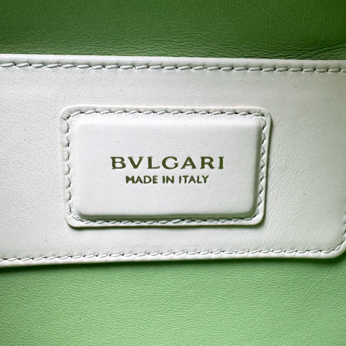 Bvlgari Ivory Leather Shoulder Bag (Pre-Owned)