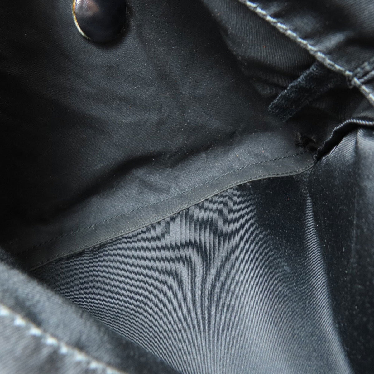 Prada Black Nylon Shoulder Bag (Pre-Owned)