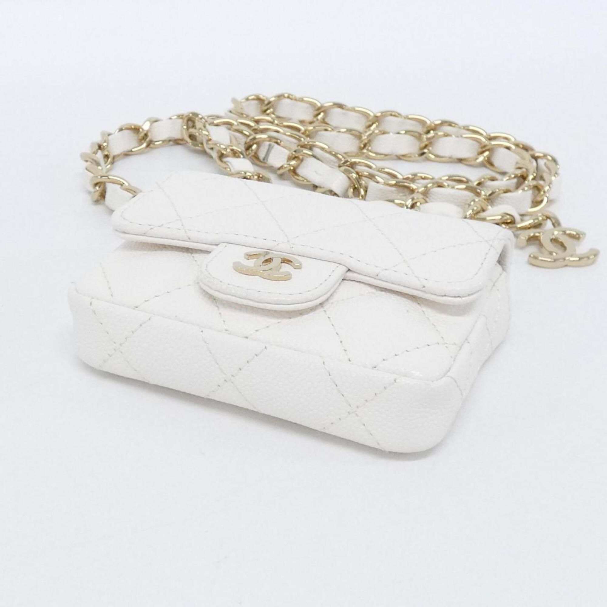 Chanel White Grained Calfskin Fanny Pack (Pre-Owned)