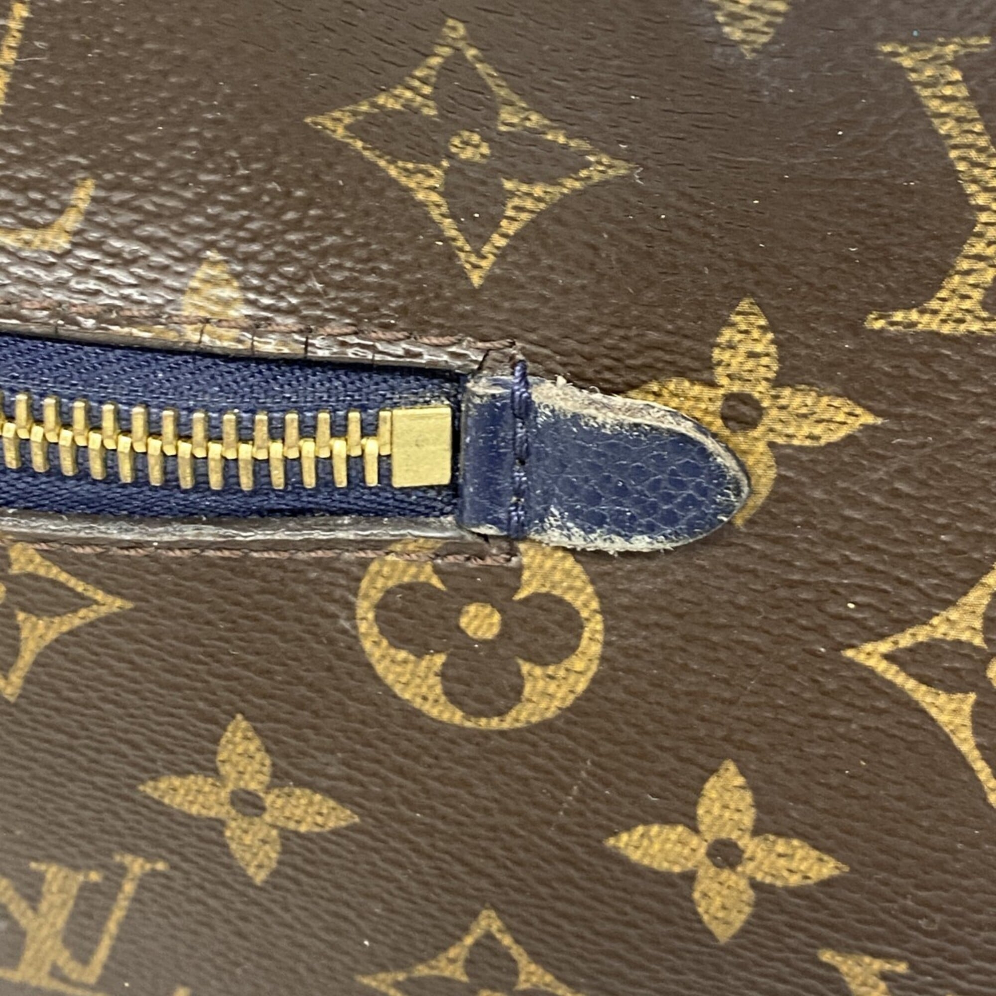 Louis Vuitton Brown Handbag (Pre-Owned)