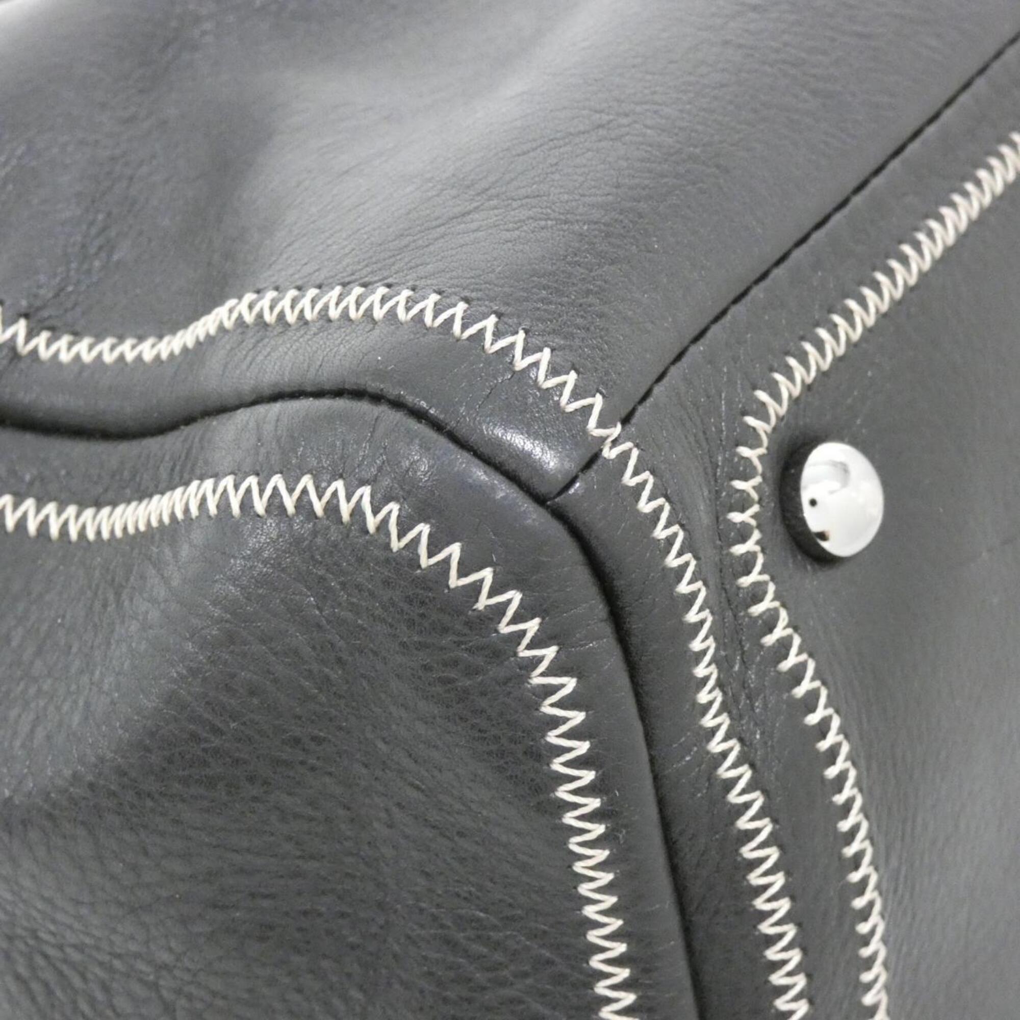 Chanel Black Leather Handbag (Pre-Owned)