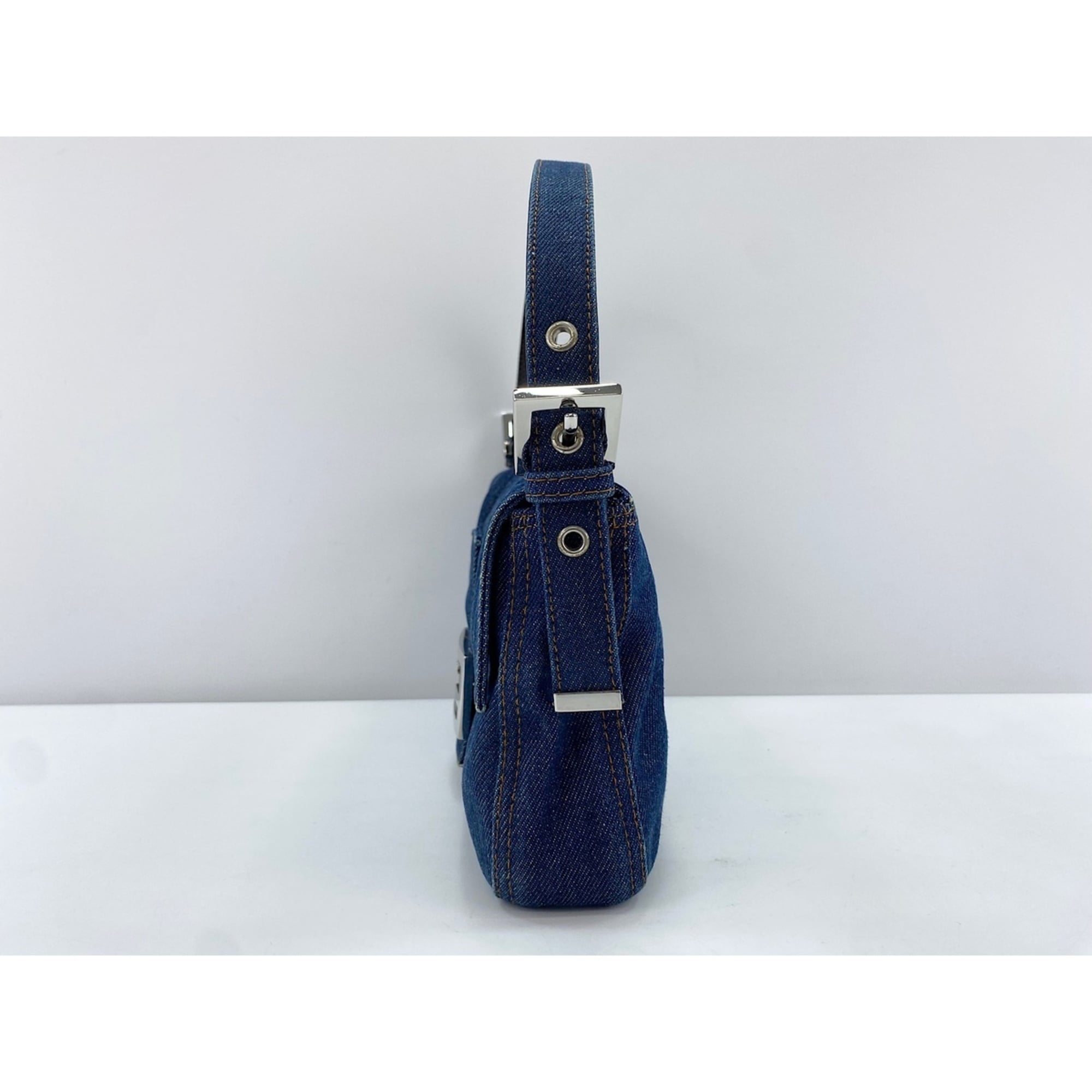 Fendi Navy Shoulder Bag (Pre-Owned)