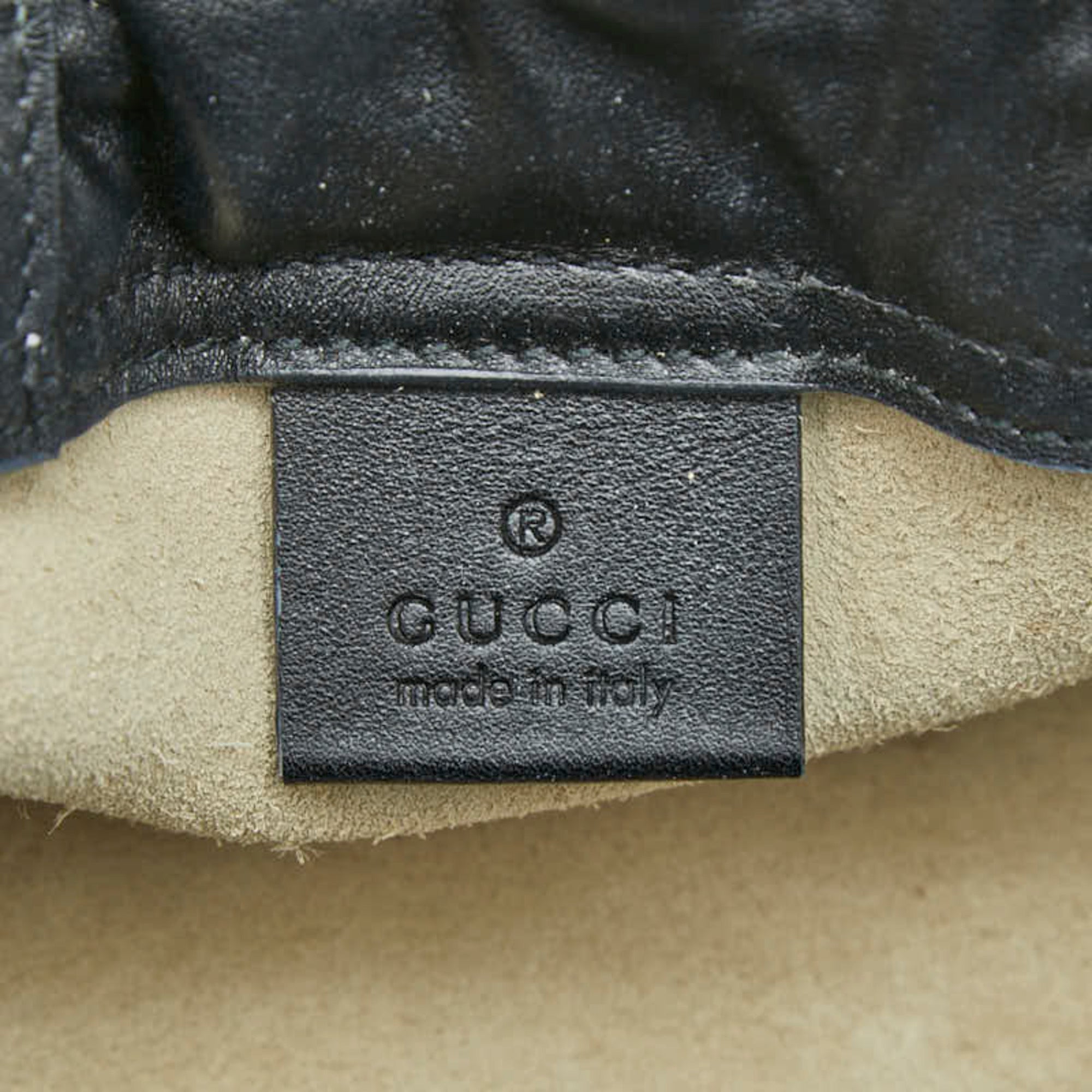 Gucci Ivory Leather Pouch (Pre-Owned)