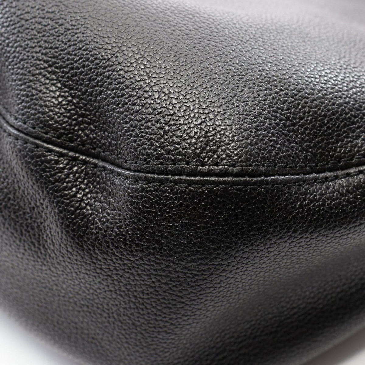 Chanel Black Grained Calfskin Handbag Shoulder Bag (Pre-Owned)