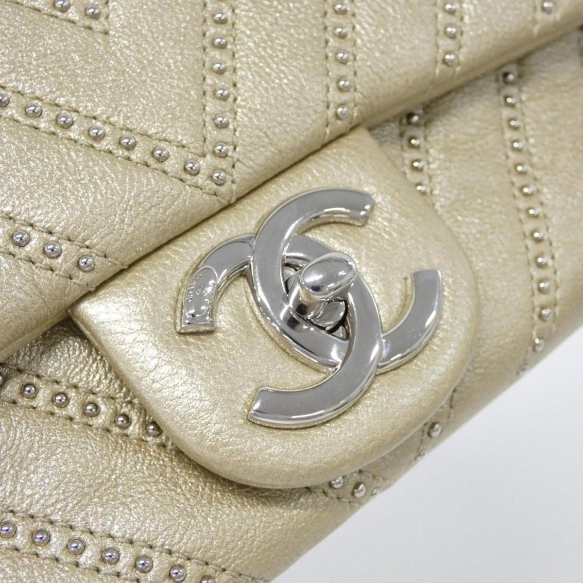 Chanel Gold Leather Shoulder Bag (Pre-Owned)