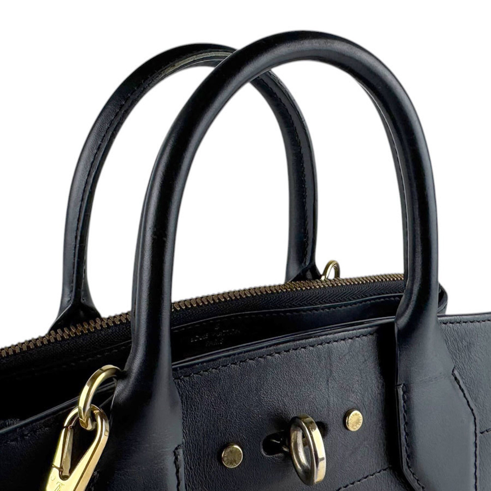 Louis Vuitton Black Leather Handbag Shoulder Bag (Pre-Owned)