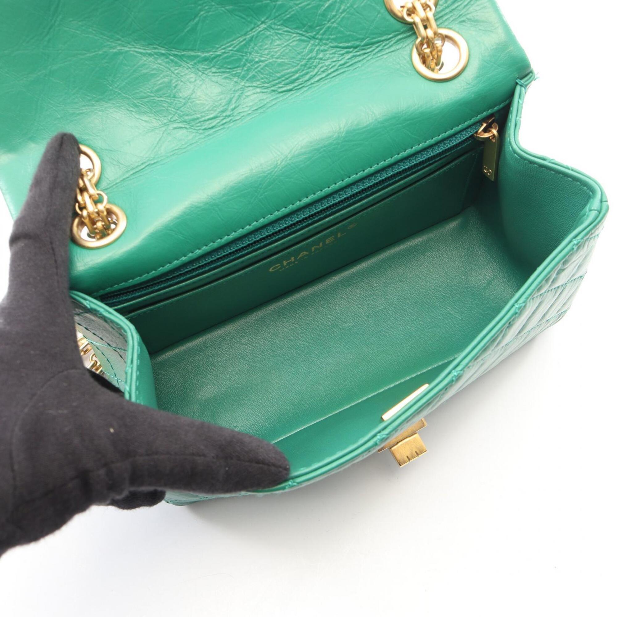 Chanel Green Leather Handbag Shoulder Bag (Pre-Owned)