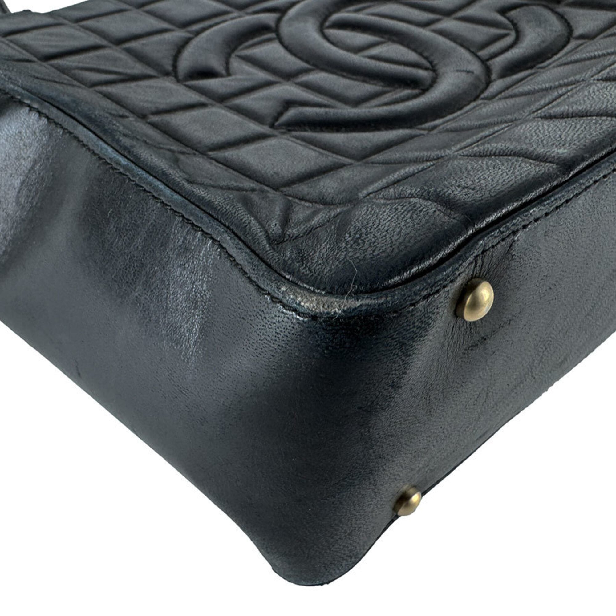 Chanel Black Leather Handbag (Pre-Owned)