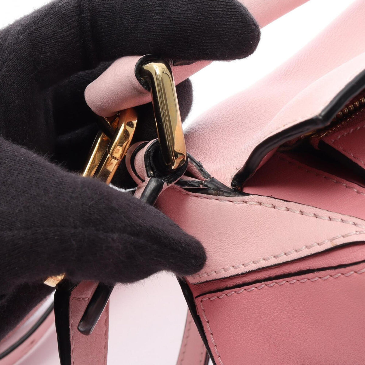 Loewe Pink Leather Handbag (Pre-Owned)