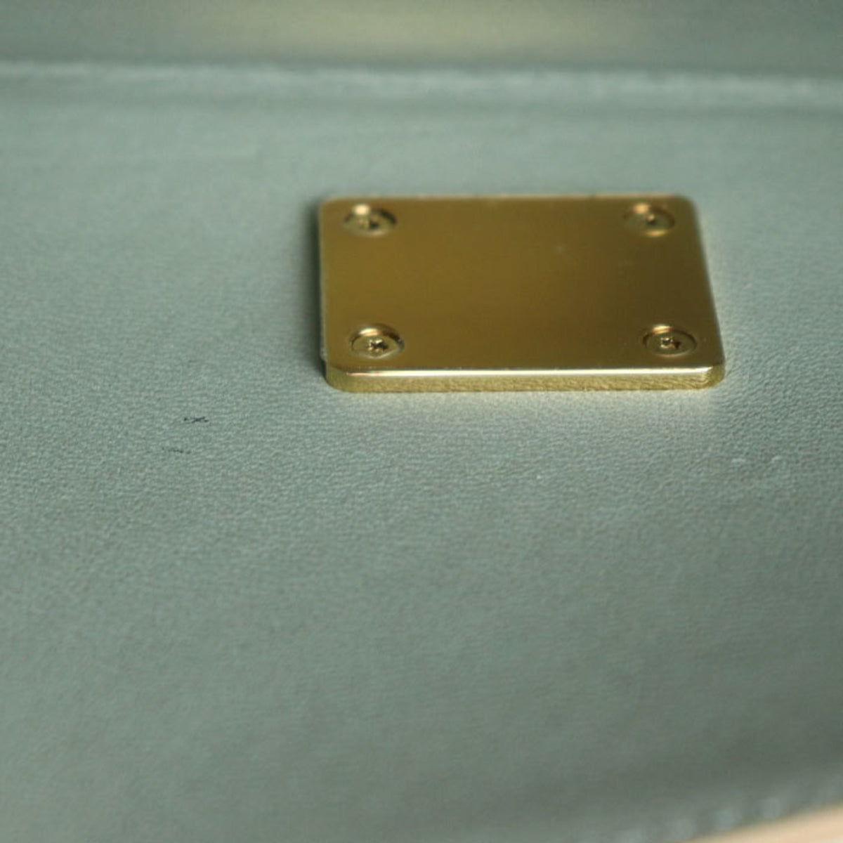 Loewe Beige Leather Clutch Bag (Pre-Owned)