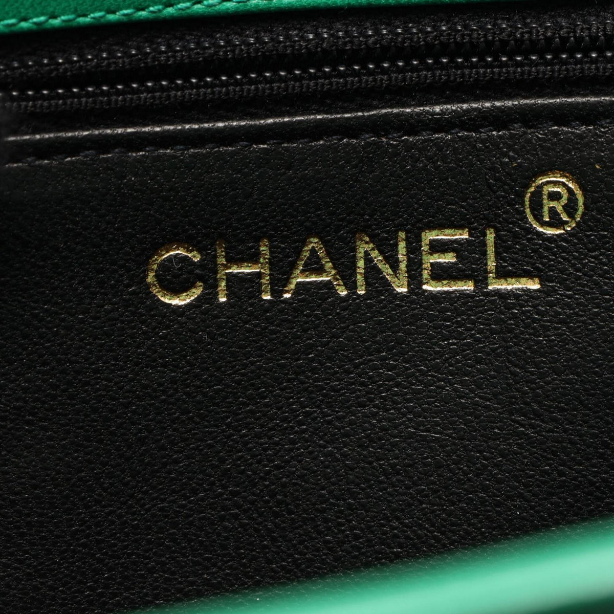 Chanel Green Fabric Handbag Shoulder Bag (Pre-Owned)