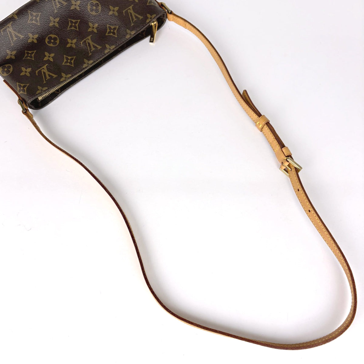 Louis Vuitton Monogram Brown Monogram Monogram Pochette Shoulder Bag (Pre-Owned)